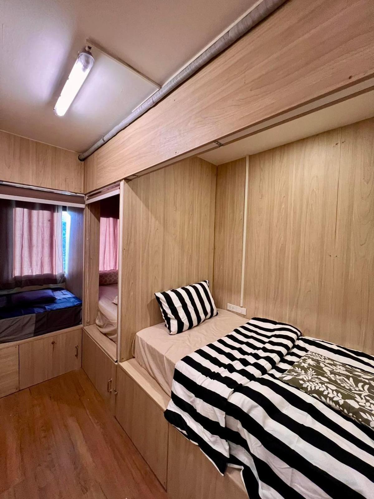 Comfy Crib Hostel 2 Bangkok Luaran gambar